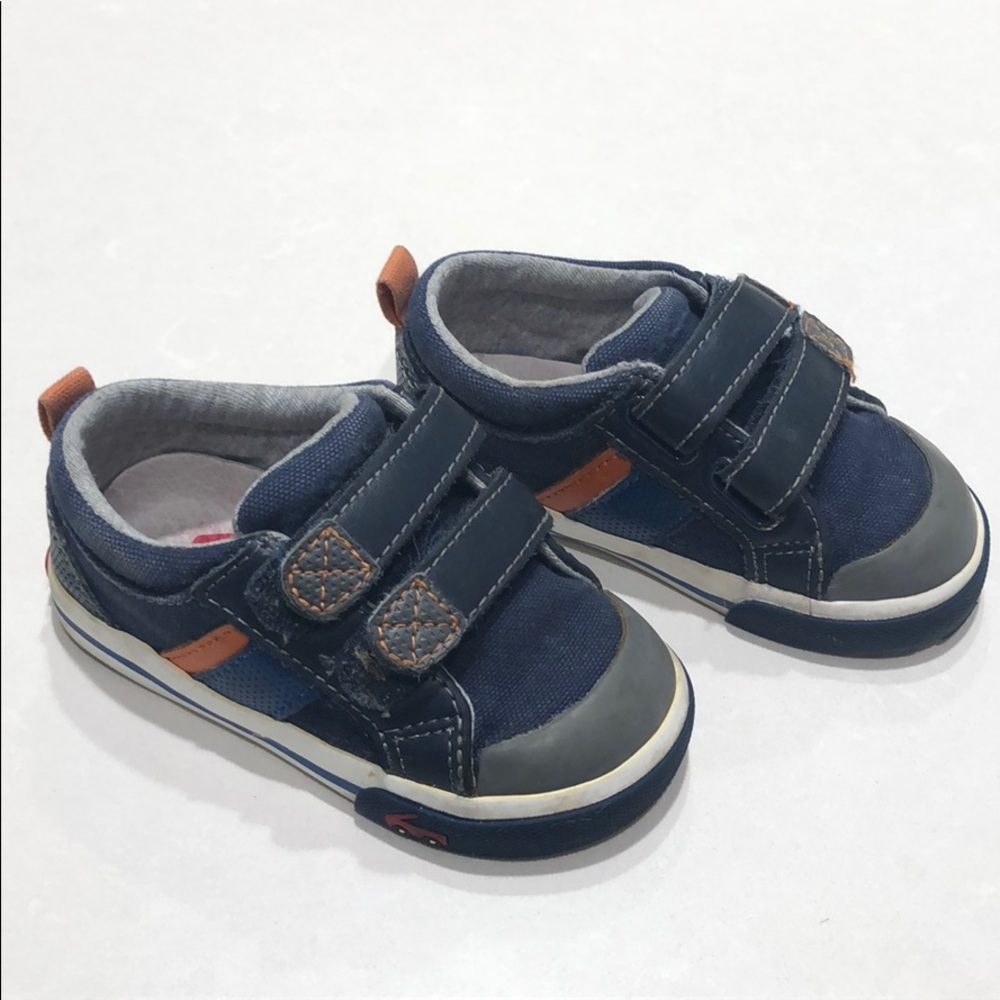 See Kai Run Russell, navy sneaker, toddler size 6